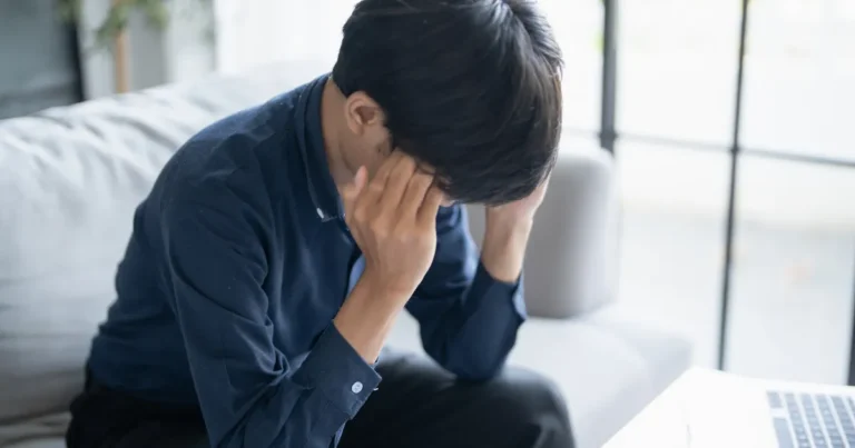 20代で仕事を辞めたいと感じたら？判断基準と辞める前にやるべきことを解説
